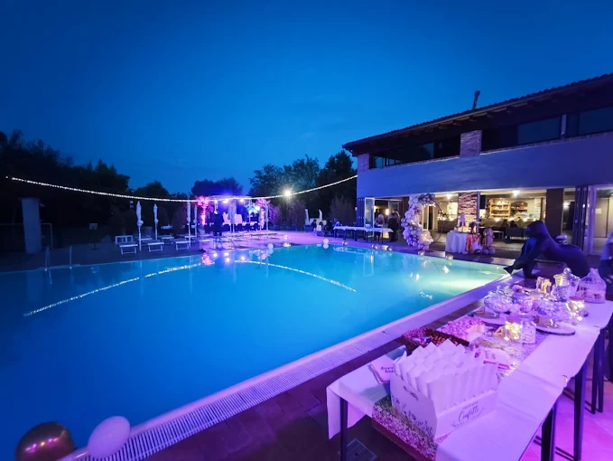 Pool party